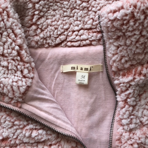 Pink Sherpa pullover - Picture 2 of 2